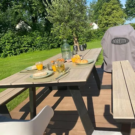 Vakantiehuis Limburg Lux 90 *